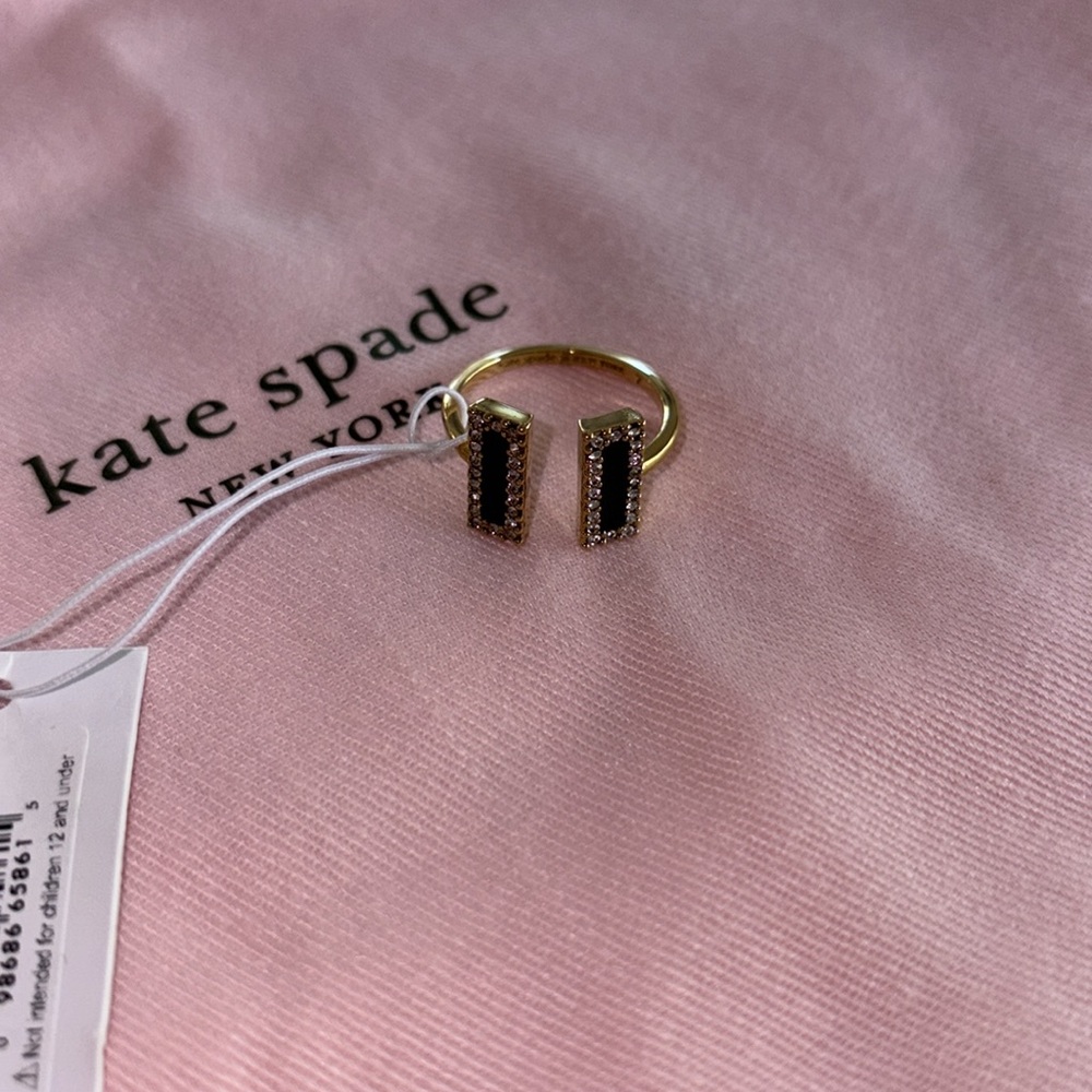Kate Spade ♠️ Ring Size 6 - Picture 5 of 5